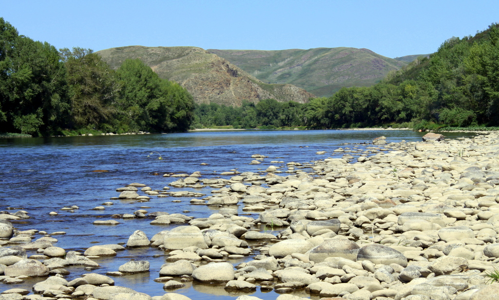 ShQO-daǵy Úbi ózeni ústinen jańa kópir salynady