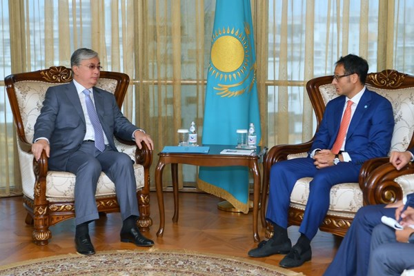 Senat Tóraǵasy Majarstan Syrtqy ister jáne syrtqy ekonomıkalyq baılanystar mınıstrimen kezdesti