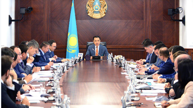 Baqytjan Saǵyntaev «Sıfrlyq Qazaqstan» baǵdarlamasynyń jobasy boıynsha keńes ótkizdi