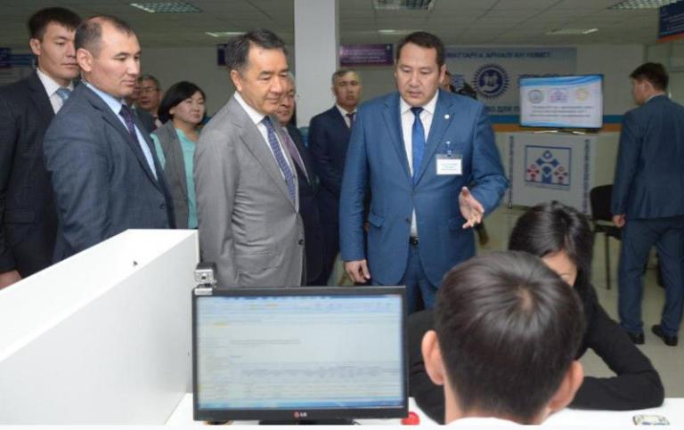 Premer Qyzylordadaǵy Kásipkerlerge qyzmet kórsetý ortalyǵyn aralady