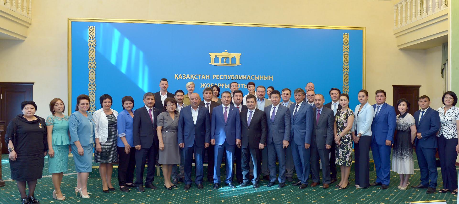 Joǵarǵy Sot Tóraǵasy BAQ ókilderin kásibı merekelerimen quttyqtady