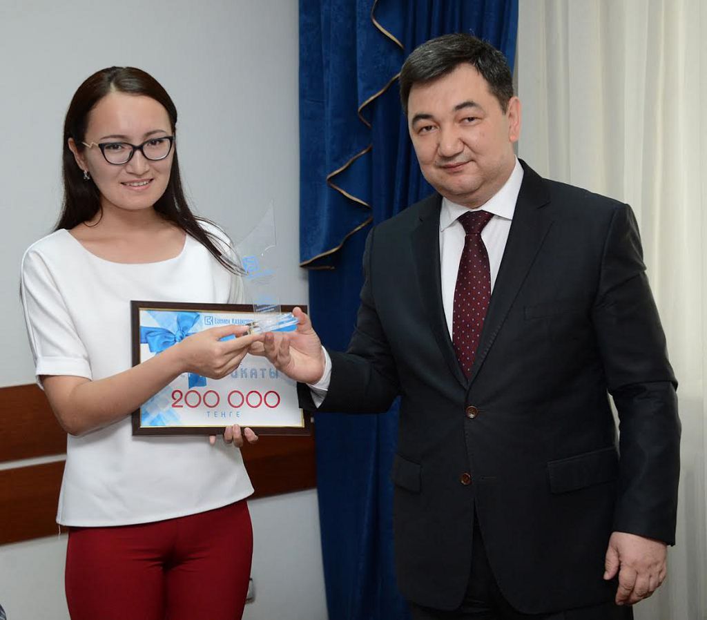 «Egemen Qazaqstan» jas jýrnalısterdi marapattady