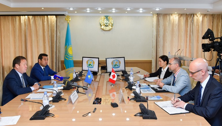 Soltústik Qazaqstan ákimi Kanadanyń elshisimen kezdesti