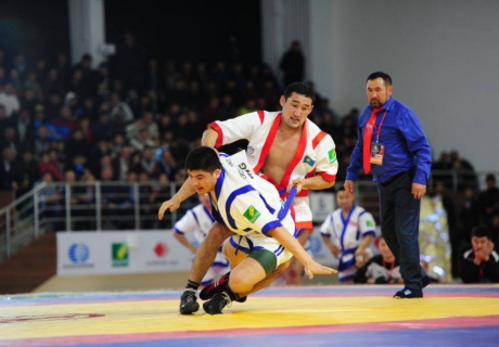 Jas balýan burynǵy "Qazaqstan barysyn" jarys jolynan taıdyrdy