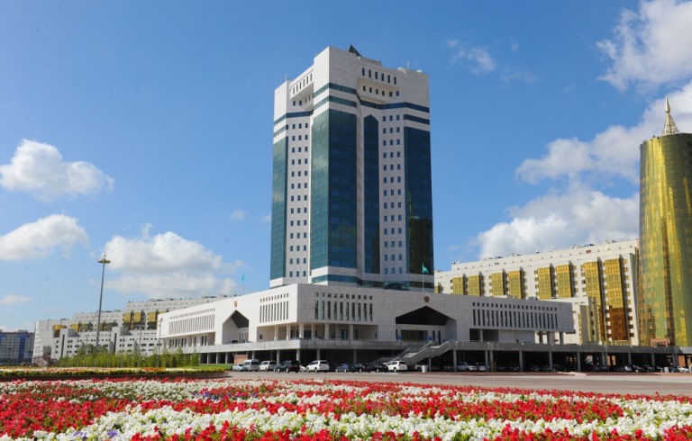 Memlekettik komıssııanyń otyrysyn ótkizdi