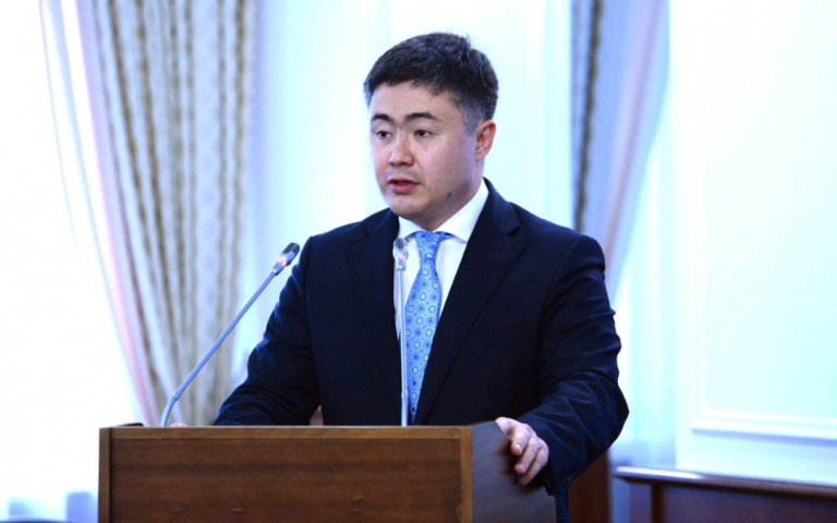 Úkimette tutynýshylardyń quqyqtaryn qorǵaý máseleleri qaraldy