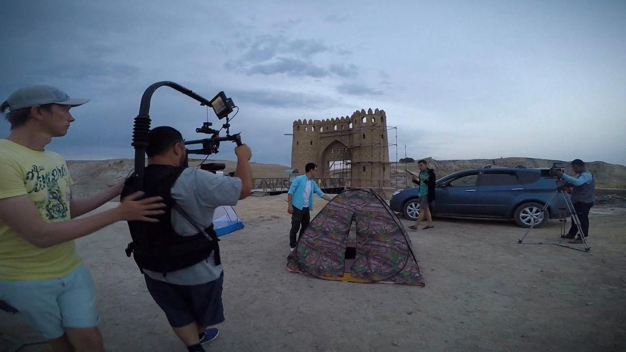 Ońtústiktiń  kınostýdııalary «Kóne jetigenniń syry» atty týrıstik kınohıkaıa túsirýde