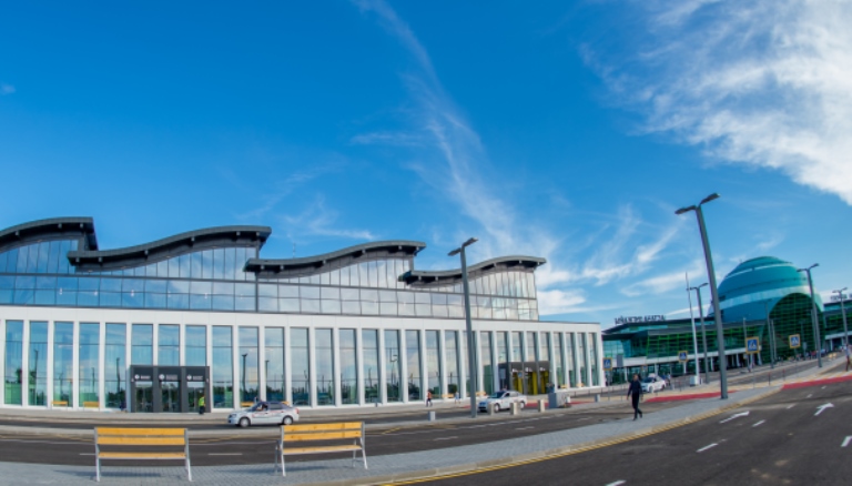 Áýe qaqpasyndaǵy álem