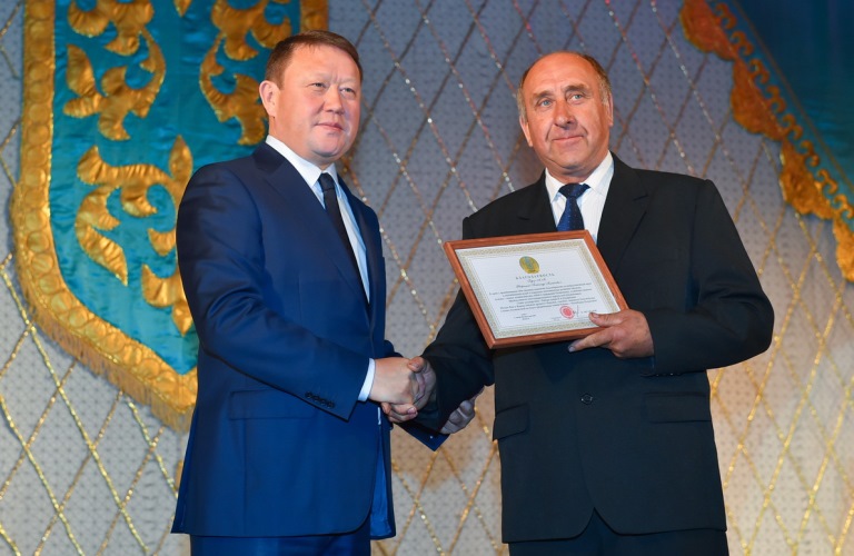 Soltústik Qazaqstan ákimi turǵyndardy Astana kúnimen quttyqtady