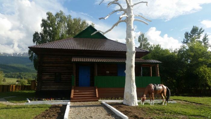 Katonqaraǵaıda júz jyl burynǵy mektep qaıta qalpyna keltirildi 