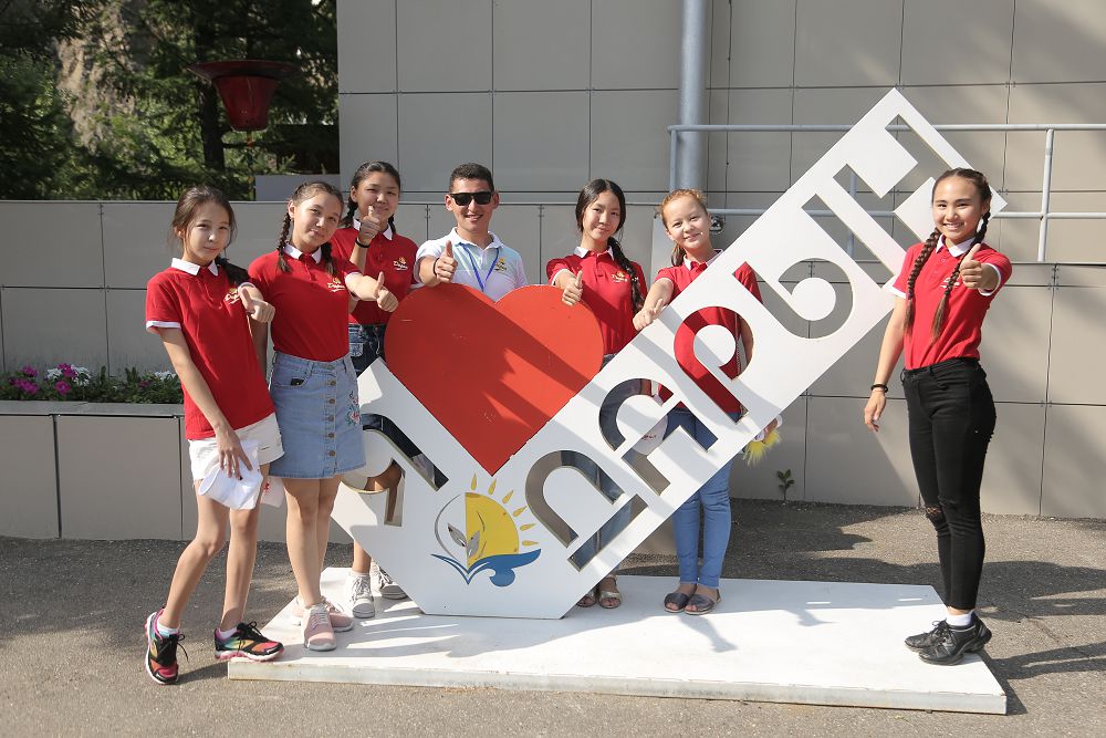 О́skemende jas ınspektorlardyń respýblıkalyq sleti ótip jatyr