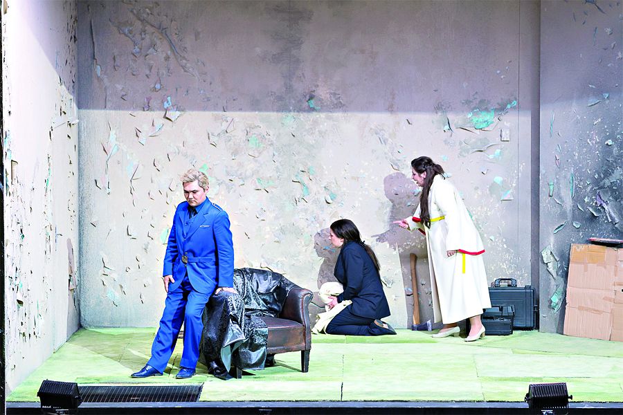 Avstrııada – Pollıon,  Astanada – Tólegen