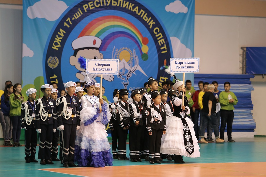 Balǵyn ınspektorlar baq synasýda