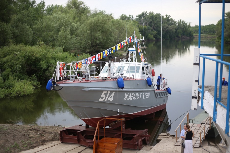 Áskerı-teńiz floty taǵy bir katermen tolyqty