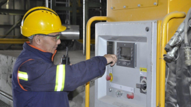 Premer Bozshakól taý-ken baıytý kombınatyn jańǵyrtý barysymen tanysty