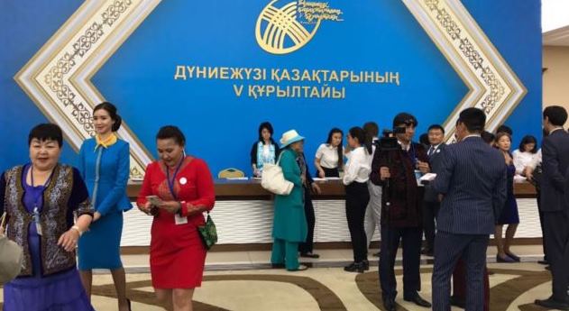 Qandastarǵa qushaǵymyz ashyq