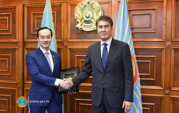 Astana Sıngapýrmen strategııalyq áriptestikti nyǵaıtýda