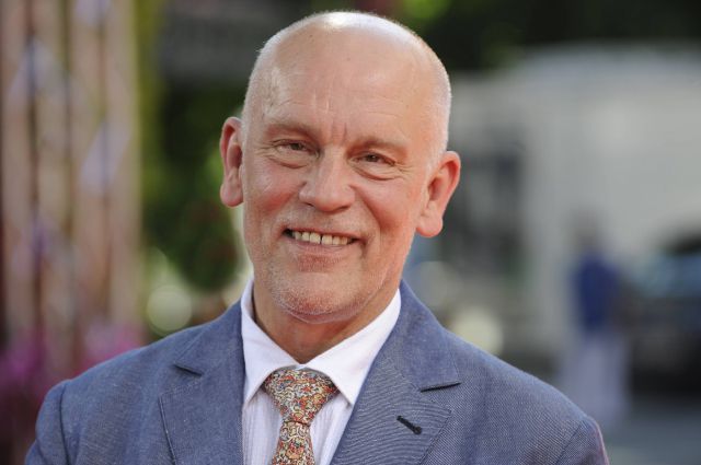 Gollıvýd aktery Djon Malkovıch: Qazaqstandy qýana-qýana aralap kórer edim