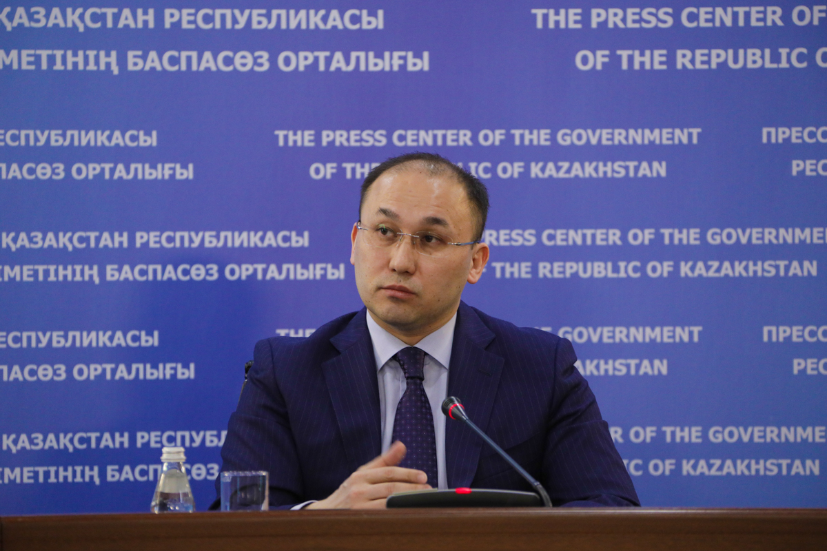 Nıkolas Keıdjden keıin árbir qonaǵymyzǵa tek shapan ǵana jabamyn - mınıstr Abaev