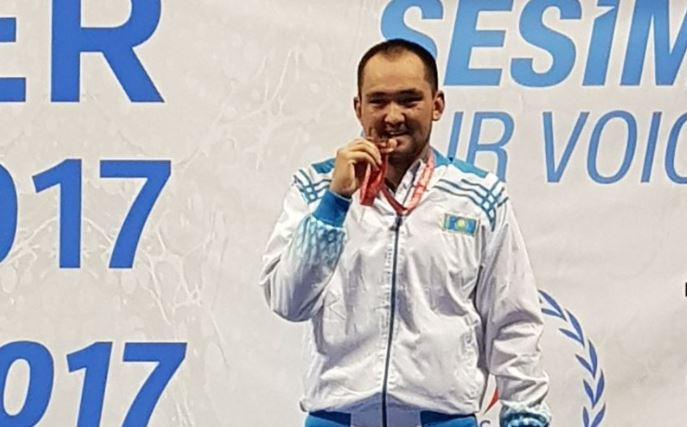 Qazaqstan quramasy Sýrdolımpıadadan oljaly kele jatyr