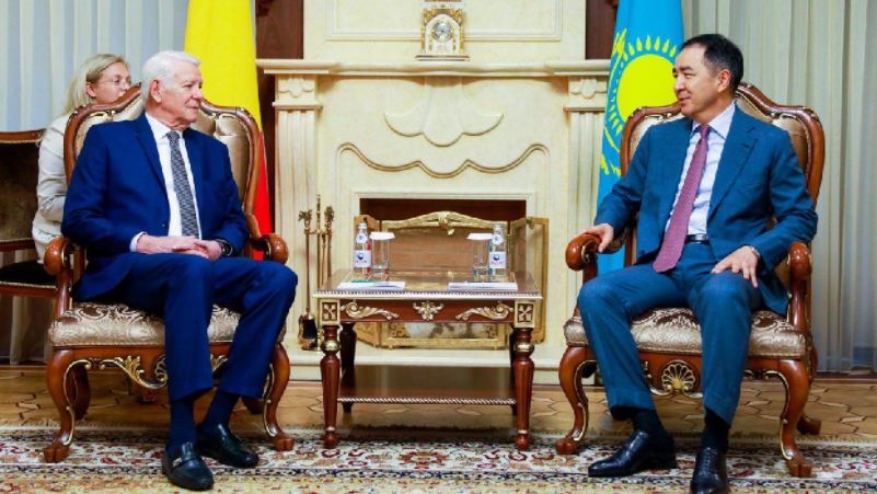 Rýmynııa syrtqy ister mınıstrimen kezdesti