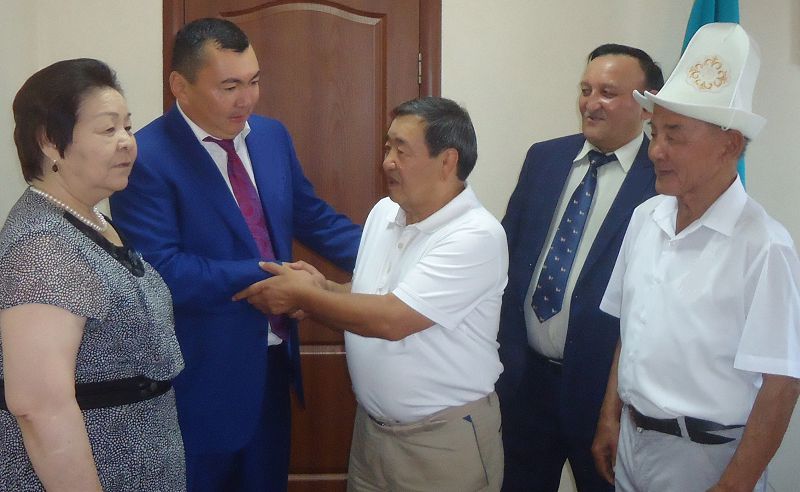 Búginginiń Atymtaı jomartymen júzdesý