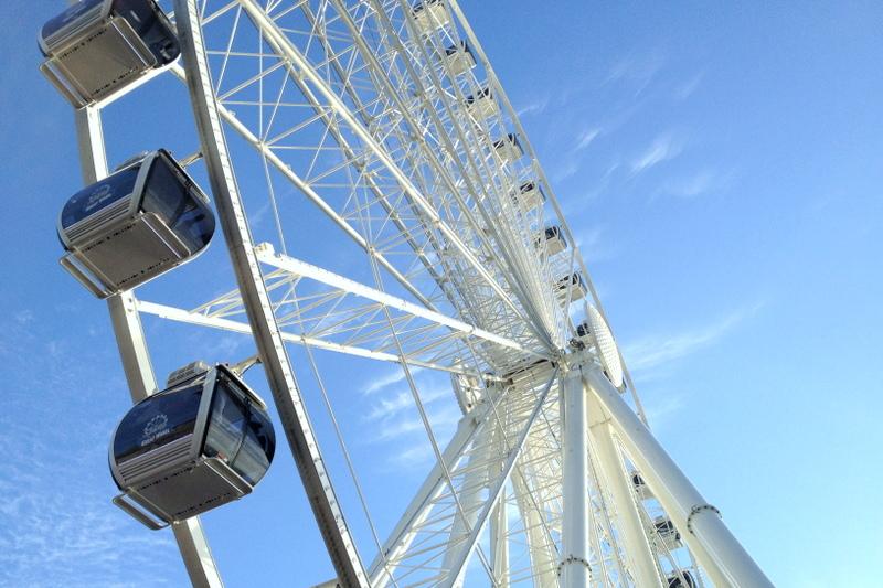 Astanada aınalany sholý dóńgelegi ashyldy