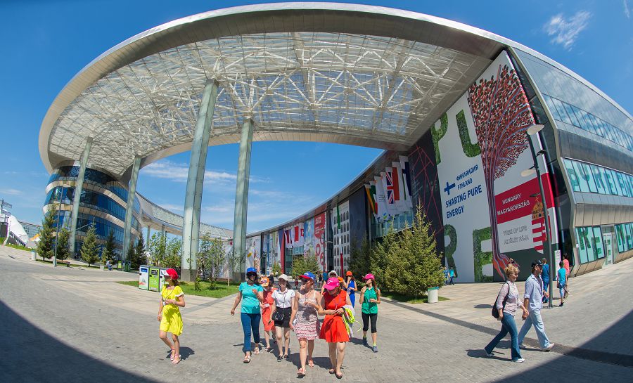 EKSPO kórmesine kelýshiler eki mıllıonǵa jýyqtady