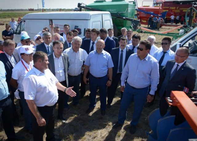 Bolat Baqaýov  eki kúnniń birinde aýylǵa barady