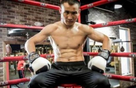 Qanat Islam Astanada qalaı jattyǵady?