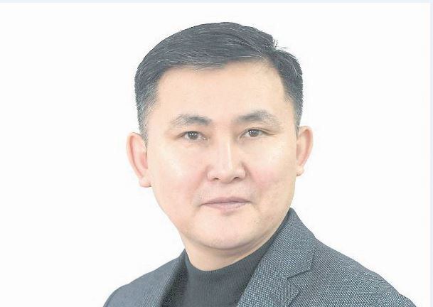 Qazaq qalamgeri qaı joldy tańdaıdy?