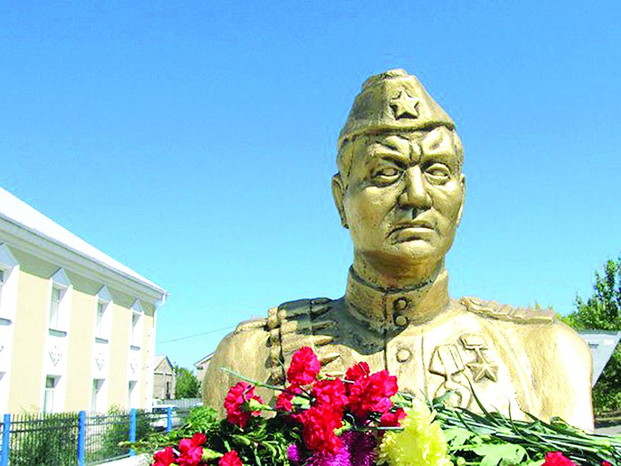 Batyr tuǵyrǵa qondy