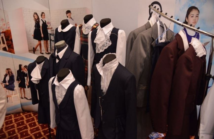 Mektep formalaryn belgilengen jerlerden satyp alý týraly mektep basshylyǵynyń tapsyrmasy zańsyz