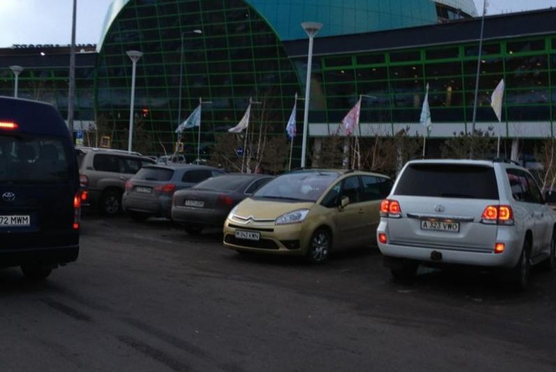 Astana áýejaıy zańsyz avtotasymaldaýshylardy anyqtaıtyn júıe engizedi