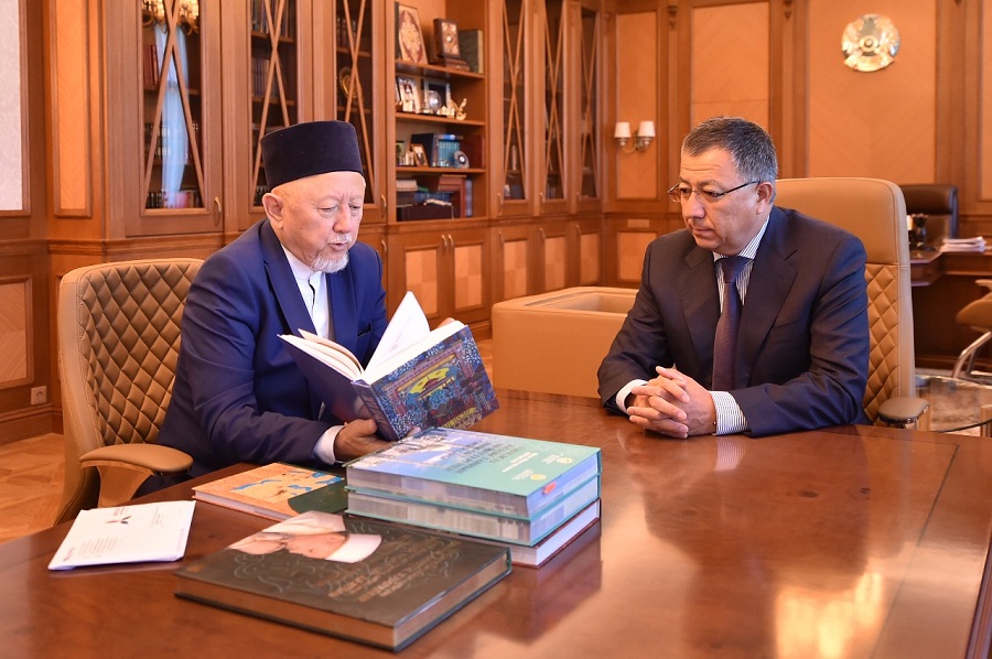 Ońtústiktiń qundy tarıhy túgendelip jatyr