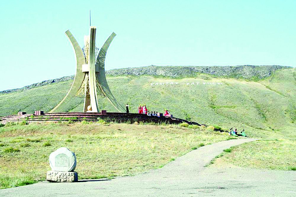 Qazdaýysty Qazybek bı:  tulǵa jáne memleket