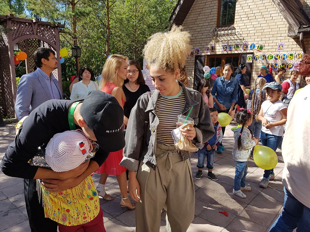 «Dıýsoleılikter» daýn sındromymen aýyratyn balalardy oınatty