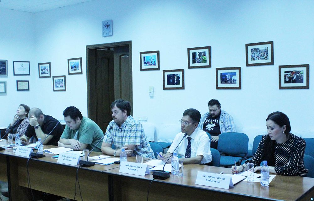 Sarapshylar mádenı muralardy saqtaý máselelerin talqylady