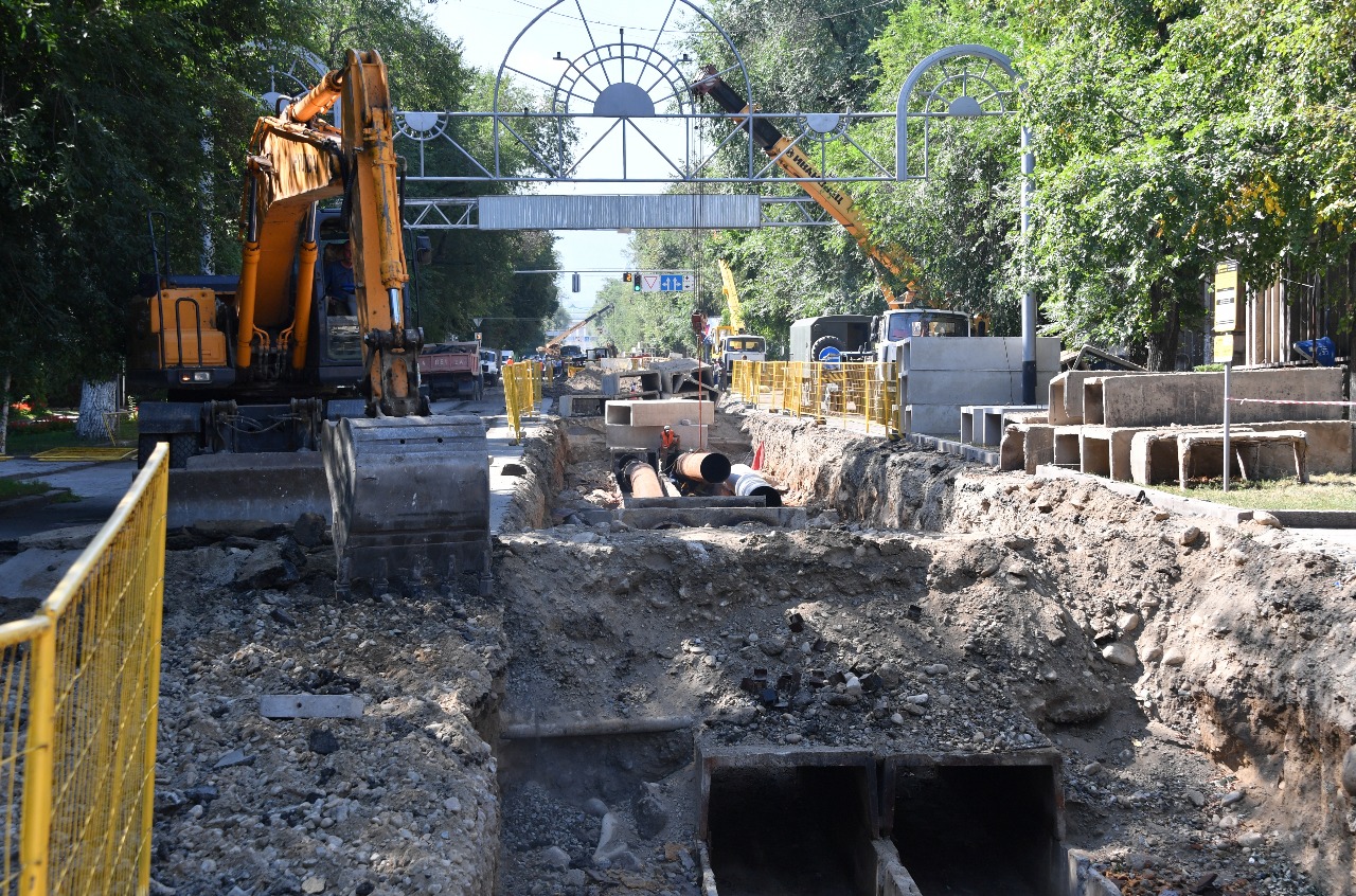Almatyda sý qubyrlaryn jańartýdyń jańa tehnologııasy engizilmek