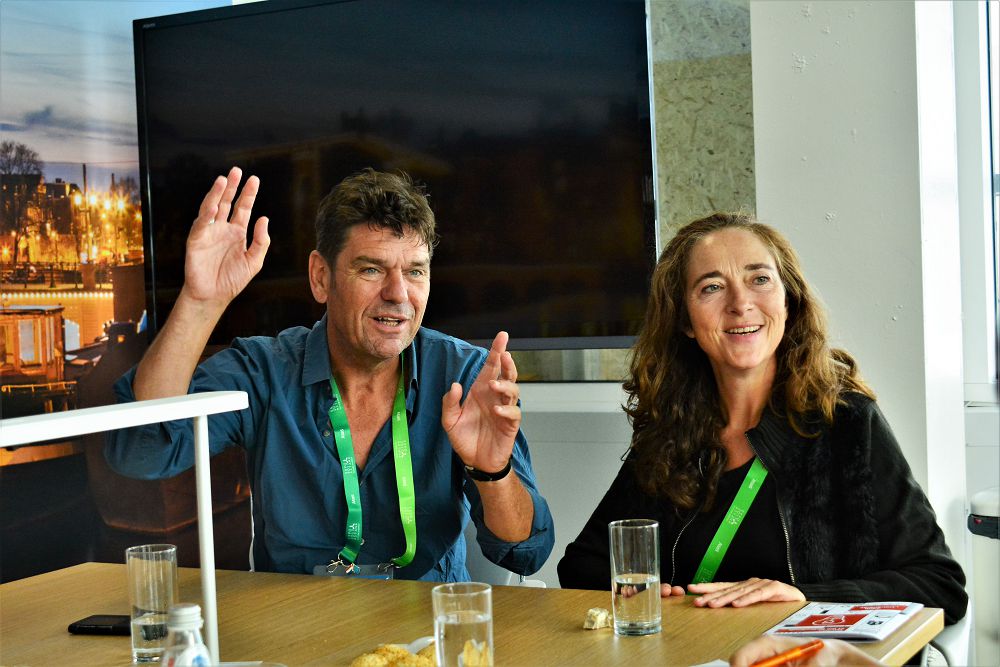 Gollandııalyq saıahatshylar Qazaqstannyń 7 oblysyn óz kóligimen aralap shyqty