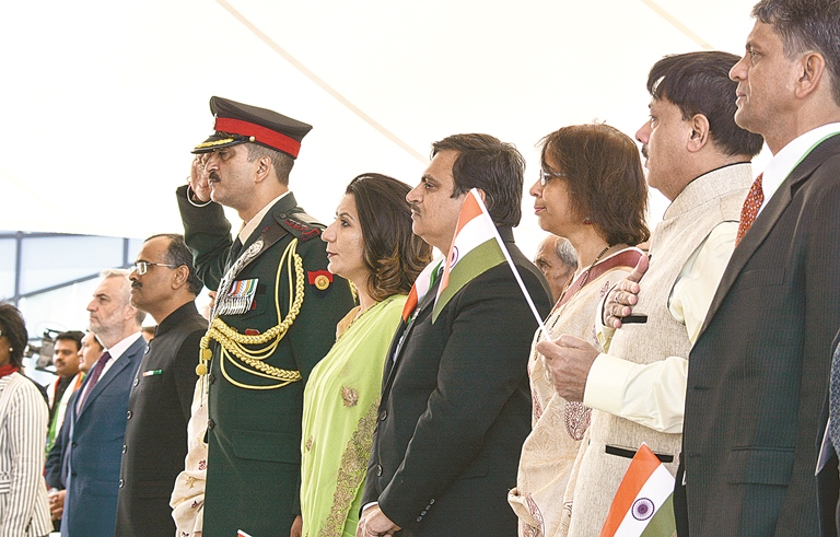 Halyqaralyq kún alıansyn qurýdy kózdeıdi