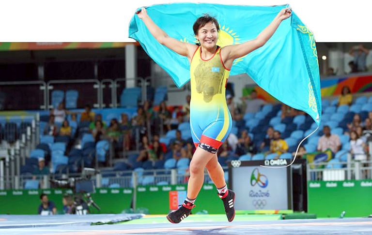 «Parıjge bas júlde úshin baramyn»