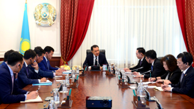 Premer-Mınıstr SANY Group kompanııasynyń basshysymen kezdesti