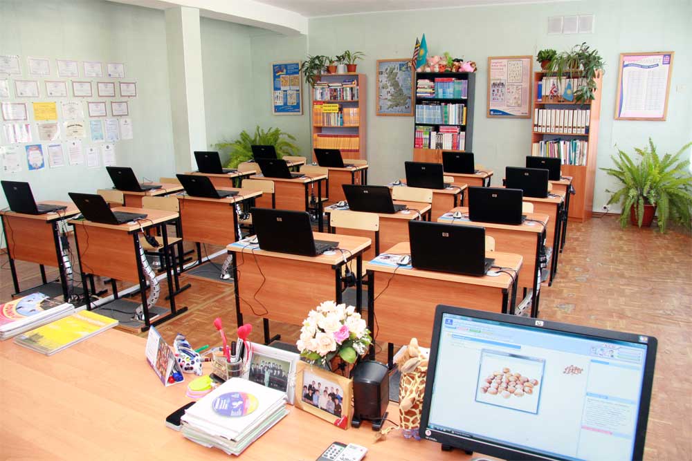 Biz mektepke baramyz