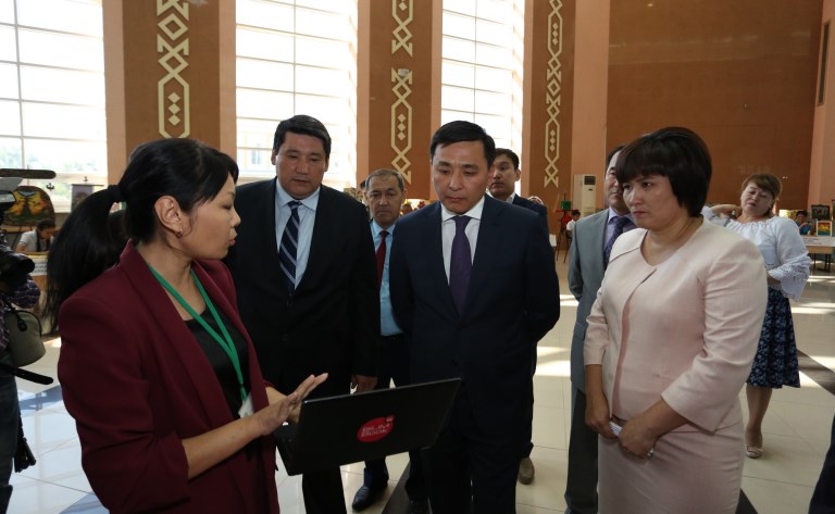 Batysqazaqstandyq bastaýysh synyp oqýshylary bıyl da ystyq tamaqpen qamtylady