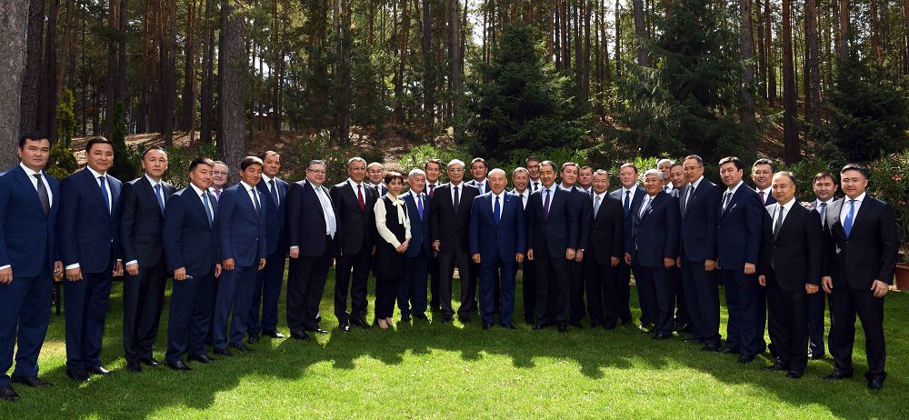 Nursultan Nazarbaevtyń qatysýymen óńirlerdiń áleý­met­tik-ekonomıkalyq damýy talqylandy