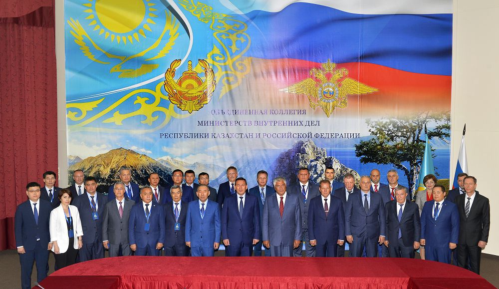 Qazaqstan men Reseı zańsyz esirtki aınalymyna qarsy kúresti birge úılestirmek