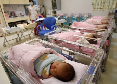 Elordada tastandy balalar azaıdy