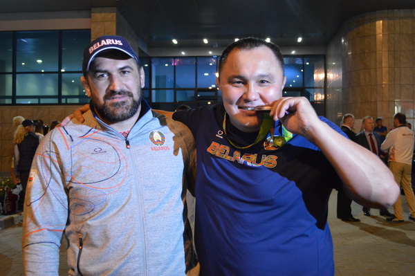 Medvedtiń izbasarlaryn baptaǵan qazaq