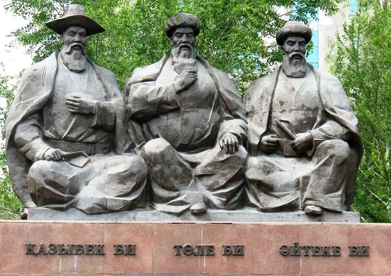 J.Túımebaev: Ordabasyǵa úsh bıdiń eskertkishin ornatý qajet